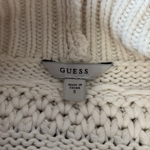 Vintage Women’s Size S Guess Off White Oversized Knit Cardigan Sweater - Picture 4 of 8